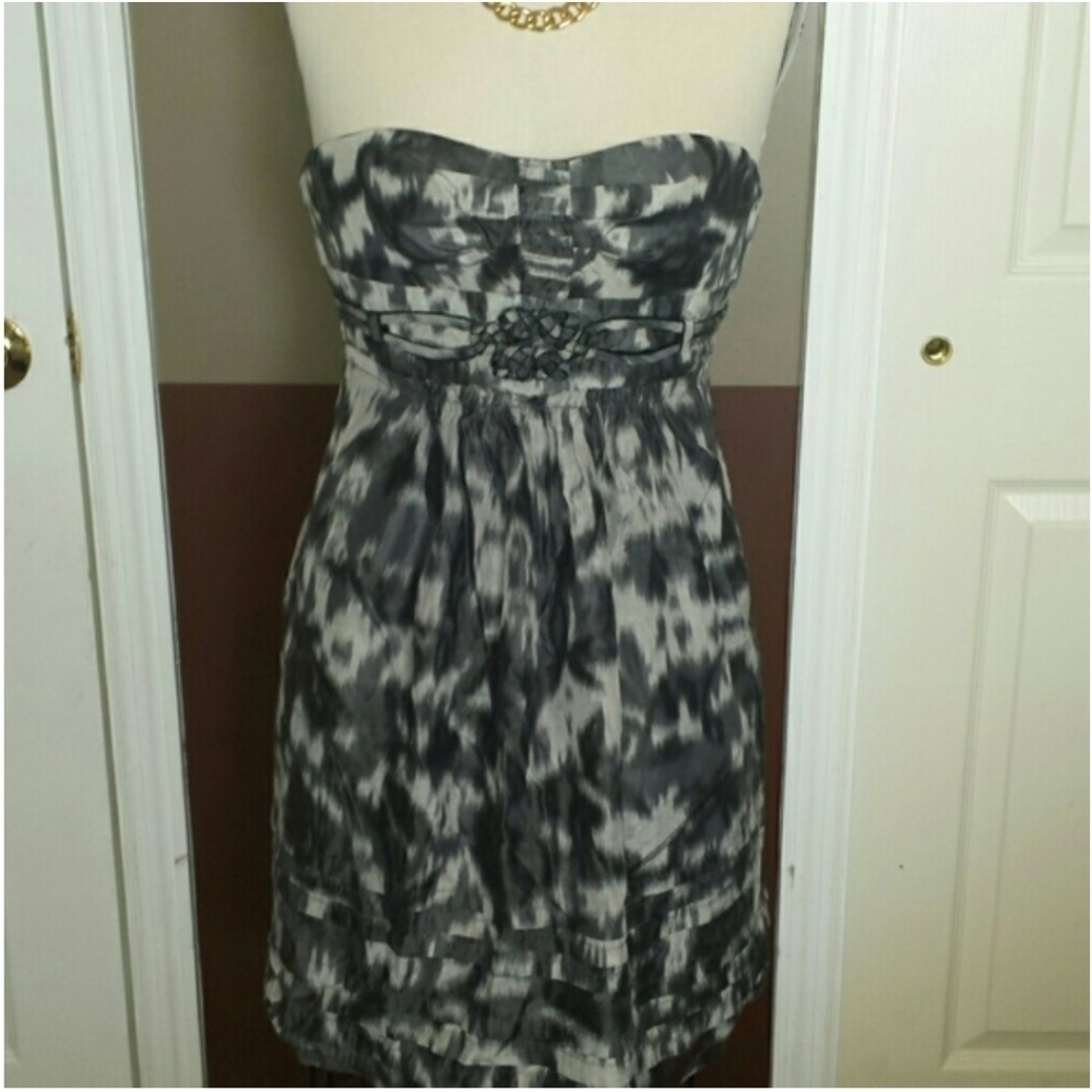 BCBG Maxazria Strapless Cocktail Dress Size 8 NWOT